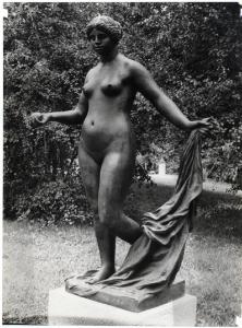 XI Triennale - Parco Sempione - Mostra internazionale di scultura nel parco Sempione - Scultura "Venus victorieuse" - Auguste Renoir