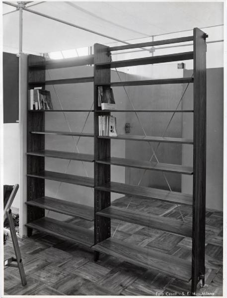 VIII Triennale - Arredamento - Seconda parte. Mobili singoli composti in alloggi - Alloggio 6 - Libreria - Franca Antonioli Helg