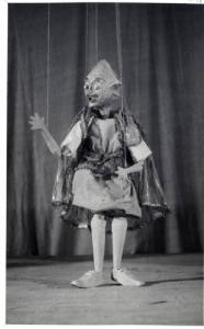 IX Triennale - Scenografia cinematografica e teatrale - Parte II. Scenografia teatrale - Marionette
