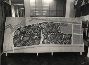 IX Triennale - Urbanistica - Modello in scala di un centro residenziale autosufficiente a San Giuliano (Venezia)