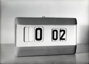 IX Triennale - La forma dell'utile - Orologio-calendario per ufficio - Enrico Peressutti - Ernesto Nathan Rogers