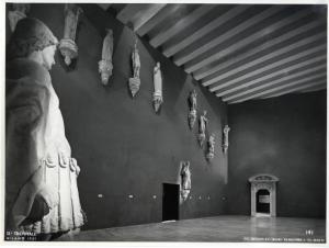 IX Triennale - Mostra dei concorsi del Duomo e Mostra d'arte sacra - Salone d'onore - Statue per le guglie