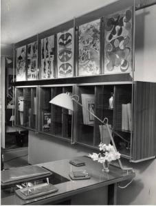 IX Triennale - Arredamento e mobili isolati - Arredamenti composti - Studio di una creatrice di Sezione dei Tessuti - Guglielmo Ulrich