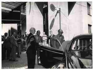 IX Triennale - Convegno De Divina Proportione - Arrivo di Le Corbusier