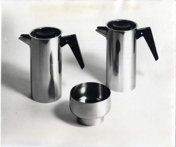 XII Triennale - Mostra internazionale del vetro e dell'acciaio - Servizio da caffè in acciaio inossidabile - Robert Welch
