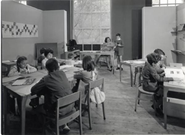 XII Triennale - La casa e la scuola - Esempio di aula pluriclasse - Giuliano Guiducci