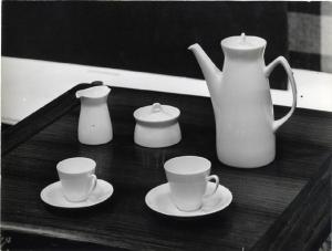 XII Triennale - Sezione della Norvegia - Servizio da tè e caffè in ceramica - Eystein Sandnes