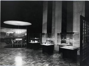 XII Triennale - Sezione dell'Austria - Esposizione di servizi in vetro e in ceramica