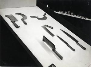XII Triennale - Mostra internazionale del vetro e dell'acciaio - Esposizione di coltelli