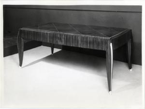 XV Triennale - I cinquant'anni della Triennale - Tavolino in legno intarsiato di E.J. Ruhlmann