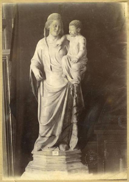 Andrea Pisano - Madonna con Bambino - Scultura in marmo - Orvieto - Museo dell'Opera del Duomo