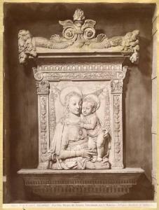 Verrocchio, Andrea - Tabernacolo con Madonna con Bambino - Scultura in marmo - Solarolo - Palazzo Comunale