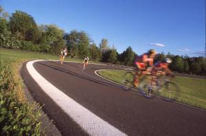 Bresso - Parco Nord, settore Montagnetta - Velodromo con ciclisti in pista