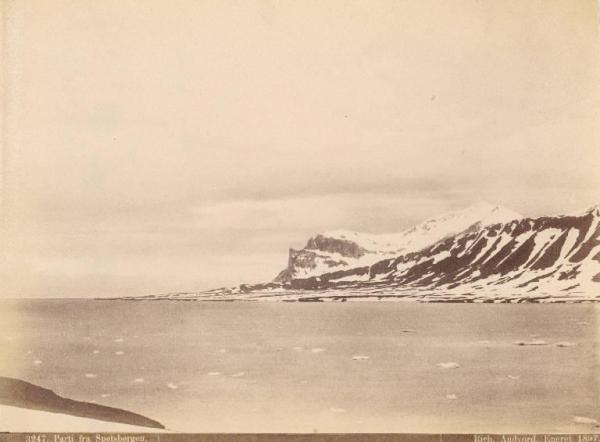 Isola di Spitsbergen - Paesaggio - Mare - Montagna con ghiacciaio