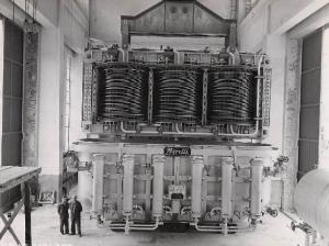 Centrale elettrica di Verampio della Società Edison - Trasformatore trifase della Ercole Marelli - Montaggio