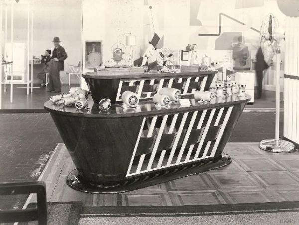 Mostra nazionale di elettrodomestici di Milano 1953 - Stand della Ercole Marelli