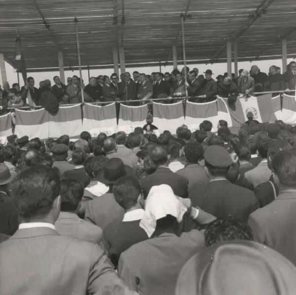 Barletta - Società Italperga - Cerimonia per la posa della prima pietra - Discorso del Presidente del Consiglio dei Ministri Aldo Moro