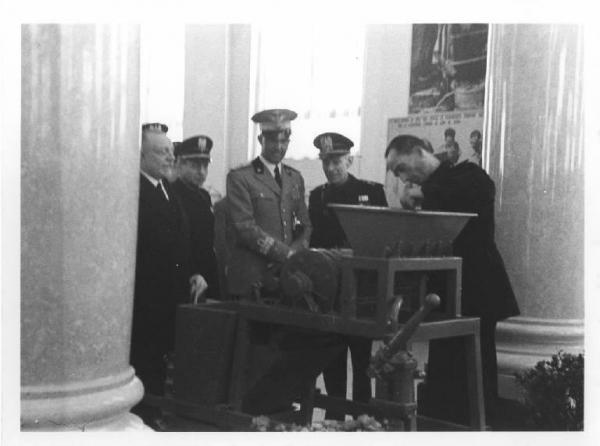 Milano - Fiera campionaria del 1940 - Visita del principe di Piemonte Umberto II di Savoia