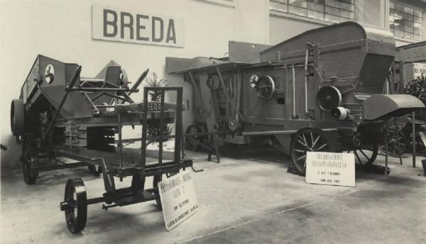 Milano - Fiera campionaria del 1951 - Padiglione Macchine per l'Agricoltura - Stand della Breda