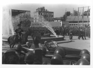 Milano - Fiera campionaria del 1948 - Visita del presidente della Repubblica Luigi Einaudi