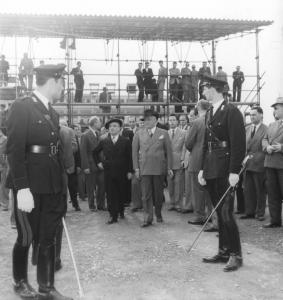 Milano - Fiera campionaria del 1952 - Padiglione della Breda - Visita del ministro dell'Agricoltura Amintore Fanfani