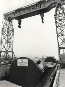 Pavia - Ponte della Becca - Contenitore a pressione per la centrale elettronucleare di Brunsbuttel in Germania - Imbarco