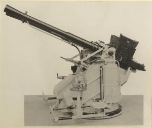 Ernesto Breda (Società) - Mitragliere antiaereo cal. 13,2 mm su affusto binato navale