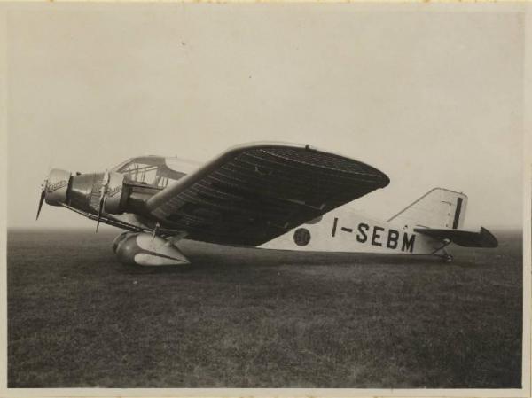 Ernesto Breda (Società) - Aereo monoplano trimotore da trasporto passeggeri ad ala bassa I-SEBM tipo Breda Ba.32