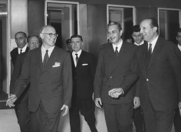 Milano - Fiera campionaria del 1966 - Padiglione della Breda - Visita del Presidente del Consiglio dei ministri Aldo Moro