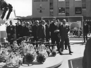 Milano - Fiera campionaria del 1968 - Padiglione della Breda - Visita del ministro dell'Industria, Commercio e Artigianato Giulio Andreotti