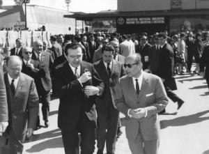 Milano - Fiera campionaria del 1968 - Visita del ministro dell'Industria, Commercio e Artigianato Giulio Andreotti