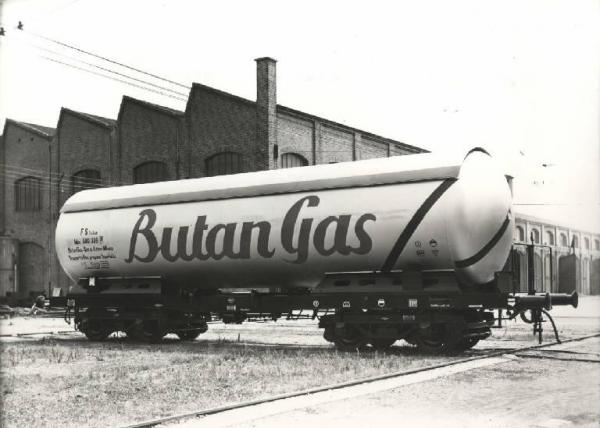 Ernesto Breda (Società) - Carro ferroviario cisterna per il trasporto di gas butano