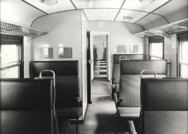 Ernesto Breda (Società) - Automotrice An 58.112 per la Società Nazionale Ferrovie e Tramvie - Interno - Compartimento viaggiatori
