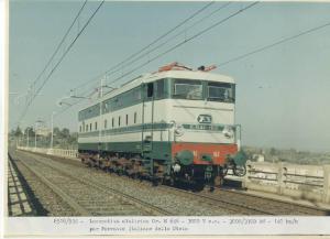 Linea ferroviaria Milano-Verona- Locomotiva elettrica E.645.160 per le Ferrovie dello Stato (FS) in circolazione