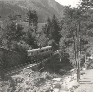 Linea ferroviaria Bergamo-Ponte Selva-Clusone - Automotrice per le Ferrovie della Val Seriana (FVS) in circolazione