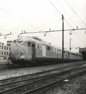 Milano - Stazione Greco - Elettrotreno ETR 206 per le Ferrovie dello Stato (FS) in circolazione
