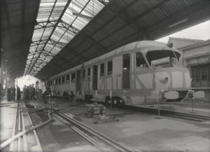 Sesto San Giovanni - Finanziaria Ernesto Breda (Feb) - Breda ferroviaria - Automotrice diesel per la rete di treni internazionali Trans Europ Express (TEE) in lavorazione