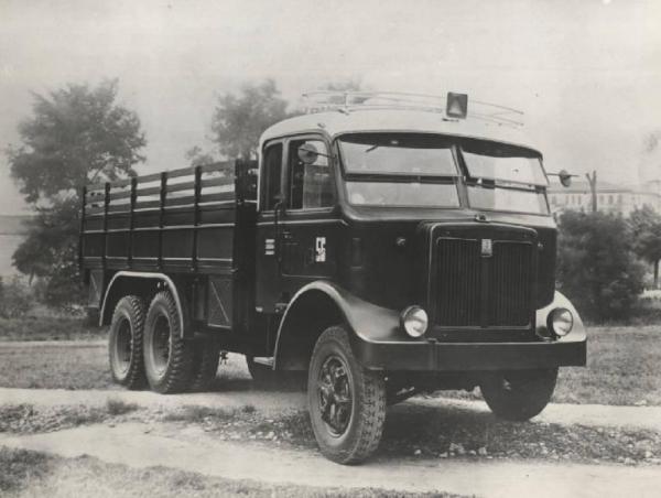 Ernesto Breda (Società) - Autocarro tipo lungo Breda 56