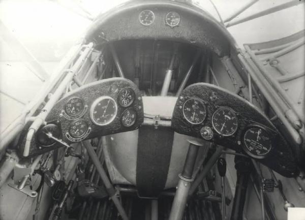 Ernesto Breda (Società) - Aereo biplano monomotore da addestramento ed acrobatico Breda Ba.19 - Posto di guida