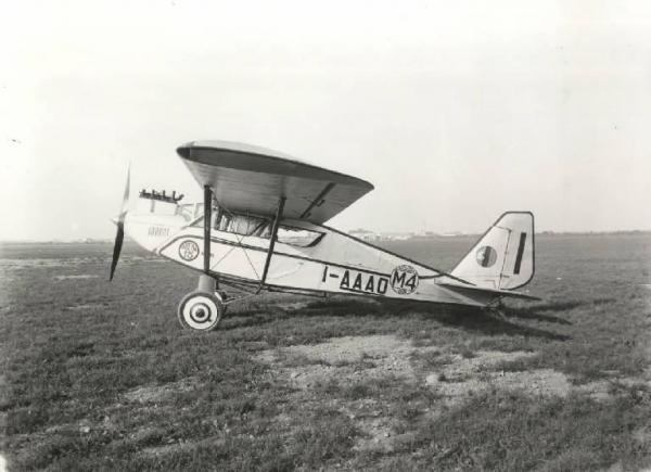 Ernesto Breda (Società) - Aereo monoplano biposto da turismo ed addestramento I-AAAO tipo Breda Ba.15 con motore britannico Cirrus
