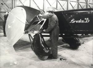 Ernesto Breda (Società) - Aereo monoplano monomotore biposto da turismo ad ala bassa a semisbalzo Breda Ba.33 per il Giappone