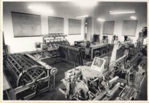 Istituto Nazionale di Setificio - Como - veduta laboratorio meccanica tessile