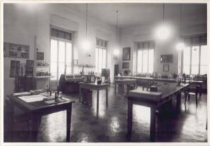Istituto Nazionale di Setificio - Como - veduta laboratorio di microscopia