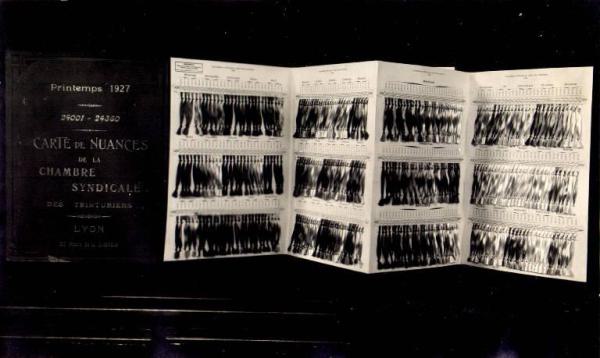 Campionario - Printemps 1927 - 24001 - 24360 - Carte de nuances de la chambre syndacale des teintutiers - Lyon - 25 Place de la Comedie