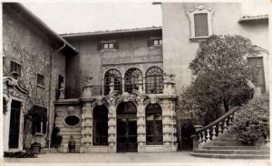 Cardina - Villa Ravasi - veduta della facciata con l'ingresso