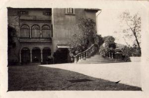 Cardina - Villa Ravasi - veduta della facciata con la scalinata