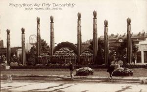Veduta architettonica - Decorazione floreale dei giardini - Esposizione delle Arti Decorative - Parigi 1925