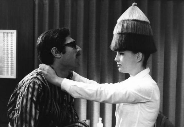 Scena del film "Don Giovanni in Sicilia" - Regia Alberto Lattuada - 1967 - Gli attori Lando Buzzanca e Katia Moguy