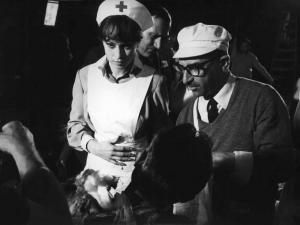 Set del film "Fraulein Doktor" - Regia Alberto Lattuada - 1969 - Il regista Alberto Lattuada con l'attrice Suzy Kendall