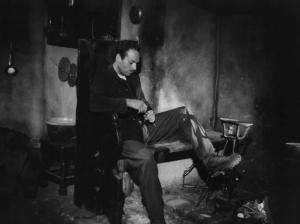 Scena del film "Giacomo l'idealista" - Regia Alberto Lattuada - 1943 - Un attore non identificato